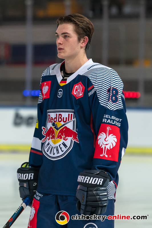 Justin Schuetz (EHC Red Bull Muenchen) im CHL-Gruppenspiel EHC Red Bull Muenchen gegen den HC 05 Banska Bystrica (Slowakei).Foto: Heike Feiner/Eibner Pressefoto