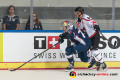 Laufduell zwischen Maximilian Daubner (EHC Red Bull Muenchen) und Joona Jaeaeskelaeinen (HC05 Banska Bystrica) im CHL-Gruppenspiel EHC Red Bull Muenchen gegen den HC 05 Banska Bystrica (Slowakei).Foto: Heike Feiner/Eibner Pressefoto