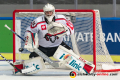 Tyler Beskorowany (Torwart, HC05 Banska Bystrica) hat den Puck im Blick im CHL-Gruppenspiel EHC Red Bull Muenchen gegen den HC 05 Banska Bystrica (Slowakei).Foto: Heike Feiner/Eibner Pressefoto