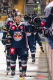 Patrick Hager (EHC Red Bull Muenchen) und Konrad Abeltshauser (EHC Red Bull Muenchen) werden nach dem 1:0 abgeklatscht im CHL-Gruppenspiel EHC Red Bull Muenchen gegen den HC 05 Banska Bystrica (Slowakei).Foto: Heike Feiner/Eibner Pressefoto