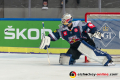 Kevin Reich (Torwart, EHC Red Bull Muenchen) bei der Abwehr eines Pucks im CHL-Gruppenspiel EHC Red Bull Muenchen gegen den HC 05 Banska Bystrica (Slowakei).Foto: Heike Feiner/Eibner Pressefoto