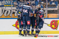 Maximilian Daubner (EHC Red Bull Muenchen), Konrad Abeltshauser (EHC Red Bull Muenchen) und John Jason Peterka (EHC Red Bull Muenchen) bejubeln mit Justin Schuetz (EHC Red Bull Muenchen) dessen Empty Net - Treffer zum 3:0 im CHL-Gruppenspiel EHC Red Bull Muenchen gegen den HC 05 Banska Bystrica (Slowakei).Foto: Heike Feiner/Eibner Pressefoto