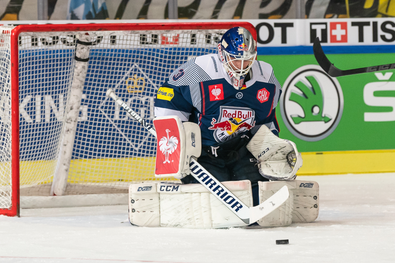 Daniel Fiessinger (Torwart, EHC Red Bull Muenchen) im Viertelfinal-Rückspiel der Champions Hockey League zwischen dem EHC Red Bull München und Djurgarden IF Stockholm (Schweden) am 10.12.2019.