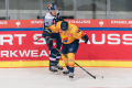 Jason Jaffray (EHC Red Bull Muenchen) und Tom Wandell (Djurgarden IF Stockholm) im Viertelfinal-Rückspiel der Champions Hockey League zwischen dem EHC Red Bull München und Djurgarden IF Stockholm (Schweden) am 10.12.2019.