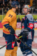 Dick Axelsson (Djurgarden IF Stockholm) und Blake Parlett (EHC Red Bull Muenchen) im Viertelfinal-Rückspiel der Champions Hockey League zwischen dem EHC Red Bull München und Djurgarden IF Stockholm (Schweden) am 10.12.2019.