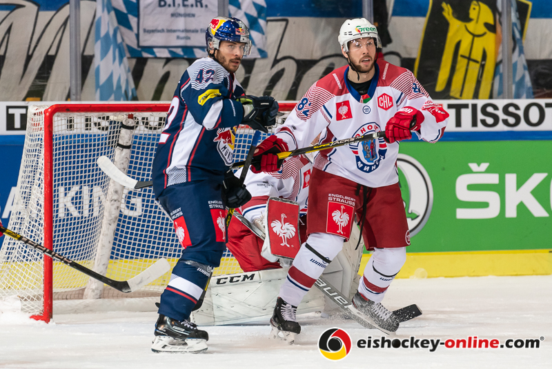 Yasin Ehliz (EHC Red Bull Muenchen) und Artyom Lesnikov (Yunost Minsk) im Achtelfinal-Rückspiel der Champions Hockey League zwischen dem EHC Red Bull München und Yunost Minsk (Weißrussland) am 20.11.2019.