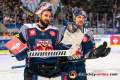 Kevin Reich (Torwart, EHC Red Bull Muenchen) und Maximilian Kastner (EHC Red Bull Muenchen) nach dem Achtelfinal-Rückspiel der Champions Hockey League zwischen dem EHC Red Bull München und Yunost Minsk (Weißrussland) am 20.11.2019.