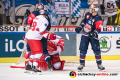 Trevor Parkes (EHC Red Bull Muenchen) und John Mitchell (EHC Red Bull Muenchen) gegen Brent Regner (EC Red Bull Salzburg) und Lukas Herzog (Torwart, EC Red Bull Salzburg) im Halbfinal-Hinspiel der Champions Hockey League zwischen dem EHC Red Bull München und dem EC Red Bull Salzburg (Österreich) am 08.01.2019.