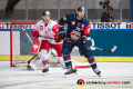 Bobby Raymond (EC Red Bull Salzburg) und John Mitchell (EHC Red Bull Muenchen) im Halbfinal-Hinspiel der Champions Hockey League zwischen dem EHC Red Bull München und dem EC Red Bull Salzburg (Österreich) am 08.01.2019.