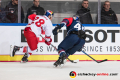 Mark Voakes (EHC Red Bull Muenchen) gegen Brent Regner (EC Red Bull Salzburg) im Halbfinal-Hinspiel der Champions Hockey League zwischen dem EHC Red Bull München und dem EC Red Bull Salzburg (Österreich) am 08.01.2019.