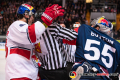 Keilerei zwischen Peter Hochkofler (EC Red Bull Salzburg) und Ryan Button (EHC Red Bull Muenchen) im Halbfinal-Hinspiel der Champions Hockey League zwischen dem EHC Red Bull München und dem EC Red Bull Salzburg (Österreich) am 08.01.2019.