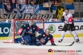 Danny aus den Birken (Torwart, EHC Red Bull Muenchen) und Keith Aulie (EHC Red Bull Muenchen) beim Unterzahlspiel gegen Lars Bryggman (Malmoe Redhawks) im Viertelfinal-Hinspiel der Champions Hockey League zwischen dem EHC Red Bull München und den Malmö Redhawks (Schweden) am 04.12.2018.