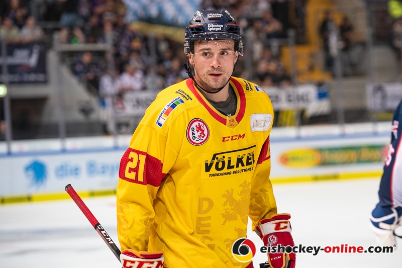 Patrick Buzas (Duesseldorfer EG) in der Hauptrundenbegegnung der Deutschen Eishockey Liga zwischen dem EHC Red Bull München und der Düsseldorfer EG am 14.10.2018.