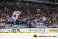 Die Muenchner Fans feiern den Ausgleich von Frank Mauer (EHC Red Bull Muenchen) in der 1. Viertelfinalbegegnung in den Playoffs der Deutschen Eishockey Liga zwischen dem EHC Red Bull München und den Eisbären Berlin am 13.03.2019.