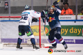 Zweikampf zwischen Micki DuPont (Eisbaeren Berlin) und Yasin Ehliz (EHC Red Bull Muenchen)  in der 1. Viertelfinalbegegnung in den Playoffs der Deutschen Eishockey Liga zwischen dem EHC Red Bull München und den Eisbären Berlin am 13.03.2019.