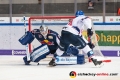 Phil Hungerecker (Adler Mannheim) scheitert beim Penalty Shootout gegen Danny aus den Birken (Torwart, EHC Red Bull Muenchen) in der Hauptrundenbegegnung der Deutschen Eishockey Liga zwischen dem EHC Red Bull München und den Adler Mannheim am 09.12.2018.