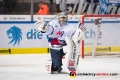 Freude bei Dennis Endras (Torwart, Adler Mannheim) ueber den Sieg im Penaltyschiessen in der Hauptrundenbegegnung der Deutschen Eishockey Liga zwischen dem EHC Red Bull München und den Adler Mannheim am 09.12.2018.