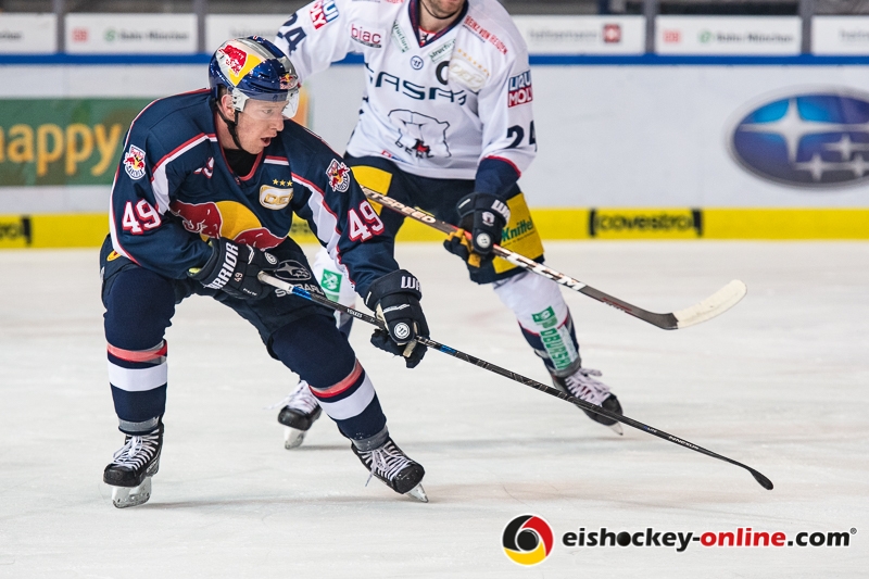 Mark Voakes (EHC Red Bull Muenchen) in der Hauptrundenbegegnung der Deutschen Eishockey Liga zwischen dem EHC Red Bull München und den Eisbären Berlin am 01.11.2018.