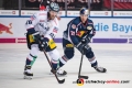 Florian Busch (Eisbaeren Berlin) und Tobias Eder (EHC Red Bull Muenchen) in der Hauptrundenbegegnung der Deutschen Eishockey Liga zwischen dem EHC Red Bull München und den Eisbären Berlin am 01.11.2018.
