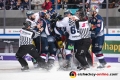 Hochbetrieb vor dem Muenchner Tor in der Hauptrundenbegegnung der Deutschen Eishockey Liga zwischen dem EHC Red Bull München und den Eisbären Berlin am 01.11.2018.