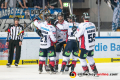 Die Berliner bejubeln den Anschlusstreffer zum 3:2 in der Hauptrundenbegegnung der Deutschen Eishockey Liga zwischen dem EHC Red Bull München und den Eisbären Berlin am 22.09.2019.