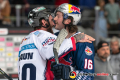 Shakehands zwischen Constantin Braun (Eisbaeren Berlin) und Konrad Abeltshauser (EHC Red Bull Muenchen) in der Hauptrundenbegegnung der Deutschen Eishockey Liga zwischen dem EHC Red Bull München und den Eisbären Berlin am 22.09.2019.