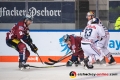 Marcel Noebels (Eisbaeren Berlin) und Louis-Marc Aubry (Eisbaeren Berlin) im Kampf um den Puck mit Andrew Bodnarchuk (EHC Red Bull Muenchen) und Maximilian Kastner (EHC Red Bull Muenchen) in der Hauptrundenbegegnung der Deutschen Eishockey Liga zwischen dem EHC Red Bull München und den Eisbären Berlin am 28.12.2018.