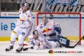 Maximilian Kastner (EHC Red Bull Muenchen), Andrew Bodnarchuk (EHC Red Bull Muenchen) und Danny aus den Birken (Torwart, EHC Red Bull Muenchen) in der Hauptrundenbegegnung der Deutschen Eishockey Liga zwischen dem EHC Red Bull München und den Eisbären Berlin am 28.12.2018.