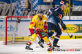 Mathias Niederberger (Torwart, Duesseldorfer EG) und Marco Nowak (Duesseldorfer EG) verteidigen gegen Keith Aulie (EHC Red Bull Muenchen) in der Hauptrundenbegegnung der Deutschen Eishockey Liga zwischen dem EHC Red Bull München und der Düsseldorfer EG am 03.02.2019.