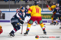 Mads Christensen (EHC Red Bull Muenchen)  und Marco Nowak (Duesseldorfer EG) in der Hauptrundenbegegnung der Deutschen Eishockey Liga zwischen dem EHC Red Bull München und der Düsseldorfer EG am 03.02.2019.