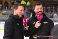 Basti Schwele und Rick Goldmann bei der Arbeit in der Hauptrundenbegegnung der Deutschen Eishockey Liga zwischen dem EHC Red Bull München und der Düsseldorfer EG am 03.02.2019.