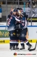 Mark Voakes (EHC Red Bull Muenchen) und Patrick Hager (EHC Red Bull Muenchen) nach dessen Anschlusstreffer zum 2:3 in der Hauptrundenbegegnung der Deutschen Eishockey Liga zwischen dem EHC Red Bull München und den Ingolstadt Panthern am 07.10.2018.