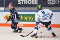 John Mitchell (EHC Red Bull Muenchen) und Louie Caporusso (Iserlohn Roosters) in der Hauptrundenbegegnung der Deutschen Eishockey Liga zwischen dem EHC Red Bull München und den Iserlohn Roosters am 28.10.2018.