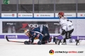 Trevor Parkes (EHC Red Bull Muenchen) und Dominik Tiffels (Koelner Haie) in der Hauptrundenbegegnung der Deutschen Eishockey Liga zwischen dem EHC Red Bull München und den Kölner Haien am 14.12.2018.