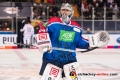 Dennis Endras (Torwart, Adler Mannheim) beim Warmup in der Hauptrundenbegegnung der Deutschen Eishockey Liga zwischen dem EHC Red Bull München und den Adler Mannheim am 21.12.2018.