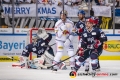 Dennis Endras (Torwart, Adler Mannheim), Thomas Larkin (Adler Mannheim) und Chad Kolarik (Adler Mannheim) verteidigen gegen Frank Mauer (EHC Red Bull Muenchen) in der Hauptrundenbegegnung der Deutschen Eishockey Liga zwischen dem EHC Red Bull München und den Adler Mannheim am 21.12.2018.