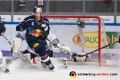 Yasin Ehliz (EHC Red Bull Muenchen) vor dem Tor von Niklas Treutle (Torwart, Thomas Sabo Ice Tigers) in der Hauptrundenbegegnung der Deutschen Eishockey Liga zwischen dem EHC Red Bull München und den Thomas Sabo ice Tigers am 02.01.2019.