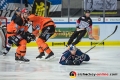 Jeremy Dehner (Grizzlys Wolfsburg) gegen Matt Stajan (EHC Red Bull Muenchen) in der Hauptrundenbegegnung der Deutschen Eishockey Liga zwischen dem EHC Red Bull München und den Grizzlys Wolfsburg am 02.12.2018.