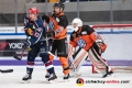 Maximilian Kastner (EHC Red Bull Muenchen) vor Jason Jaspers (Grizzlys Wolfsburg) und Jerry Kuhn (Torwart, Grizzlys Wolfsburg) in der Hauptrundenbegegnung der Deutschen Eishockey Liga zwischen dem EHC Red Bull München und den Grizzlys Wolfsburg am 02.12.2018.