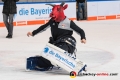 Kevin Reich (Torwart, EHC Red Bull Muenchen) beim Feiern nach der Hauptrundenbegegnung der Deutschen Eishockey Liga zwischen dem EHC Red Bull München und den Grizzlys Wolfsburg am 02.12.2018.