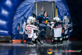 Justin Schuetz (EHC Red Bull Muenchen) beim Einlauf zur Hauptrundenbegegnung der Deutschen Eishockey Liga zwischen dem EHC Red Bull München und den Fischtown Pinguins Bremerhaven am 16.02.2020.