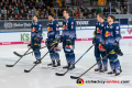 Daryl Boyle (EHC Red Bull Muenchen), Trevor Parkes (EHC Red Bull Muenchen), Keith Aulie (EHC Red Bull Muenchen), Mark Voakes (EHC Red Bull Muenchen) und Chris Bourque (EHC Red Bull Muenchen) bei den Starting Six vor Beginn der Hauptrundenbegegnung der Deutschen Eishockey Liga zwischen dem EHC Red Bull München und der Düsseldorfer EG am 23.02.2020.