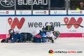 Foul von Trevor Parkes (EHC Red Bull Muenchen) an Wojciech Stachowiak (ERC Ingolstadt Panther) in der Hauptrundenbegegnung der Deutschen Eishockey Liga zwischen dem EHC Red Bull München und den Ingolstadt Panthern am 21.02.2020.