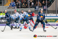 Daryl Boyle (EHC Red Bull Muenchen) und Keith Aulie (EHC Red Bull Muenchen) verteidigen vor Danny aus den Birken (Torwart, EHC Red Bull Muenchen) gegen Wayne Simpson (ERC Ingolstadt Panther) und Brett Olson (ERC Ingolstadt Panther) im Spiel Red Bull Muenchen gegen die Ingolstadt Panther am 21.02.2020.Foto: Heike Feiner/Eibner Pressefoto