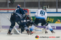 David Elsner (ERC Ingolstadt Panther) scheitert an Philip Gogulla (EHC Red Bull Muenchen) und Daniel Fiessinger (Torwart, EHC Red Bull Muenchen) in der Hauptrundenbegegnung der Deutschen Eishockey Liga zwischen dem EHC Red Bull München und dem ERC Ingolstadt am 26.12.2019.