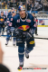 Yasin Ehliz (EHC Red Bull Muenchen) bei der Rückkehr zur Bank nach seinem Treffer zum 1:1 im Spiel Red Bull Muenchen gegen die Iserlohn Roosters am 19.01.2020.