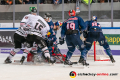 Mächtig Betrieb vor dem Tor von Danny aus den Birken (Torwart, EHC Red Bull Muenchen) in der Hauptrundenbegegnung der Deutschen Eishockey Liga zwischen dem EHC Red Bull München und den Kölner Haien am 10.01.2020.