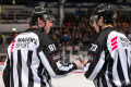 Linesman Tobias Schwenk und Linesman Gabriel Gaube in der Hauptrundenbegegnung der Deutschen Eishockey Liga zwischen dem EHC Red Bull München und den Adler Mannheim am 08.12.2019.