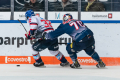 Cody Lampl (Adler Mannheim) verfolgt von Maximilian Daubner (EHC Red Bull Muenchen) in der Hauptrundenbegegnung der Deutschen Eishockey Liga zwischen dem EHC Red Bull München und den Adler Mannheim am 15.12.2019.