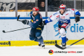 Benedikt Brueckner (Schwenninger Wild Wings) verfolgt Chris Bourque (EHC Red Bull Muenchen) in der Hauptrundenbegegnung der Deutschen Eishockey Liga zwischen dem EHC Red Bull München und den Schwenninger Wild Wings am 01.03.2020.